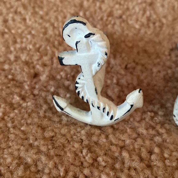 Bathroom cabinet knobs - Picture 2 of 4